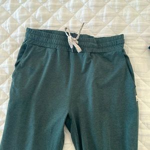 Vuori joggers